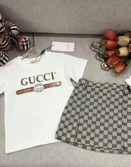Gucci cotton short sleeve tshirt+embroidered denim half skirt